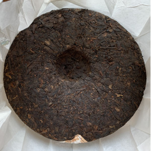 Шу пуэр Чайный король Иу 2017 год Cha Shu Wang 357 г. Photo 3